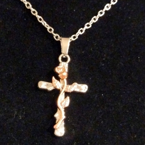 Jewelry - 💸💲$13 Rose Gold Sterling Silver Rose Cross Necklace 22" Chain NWOT